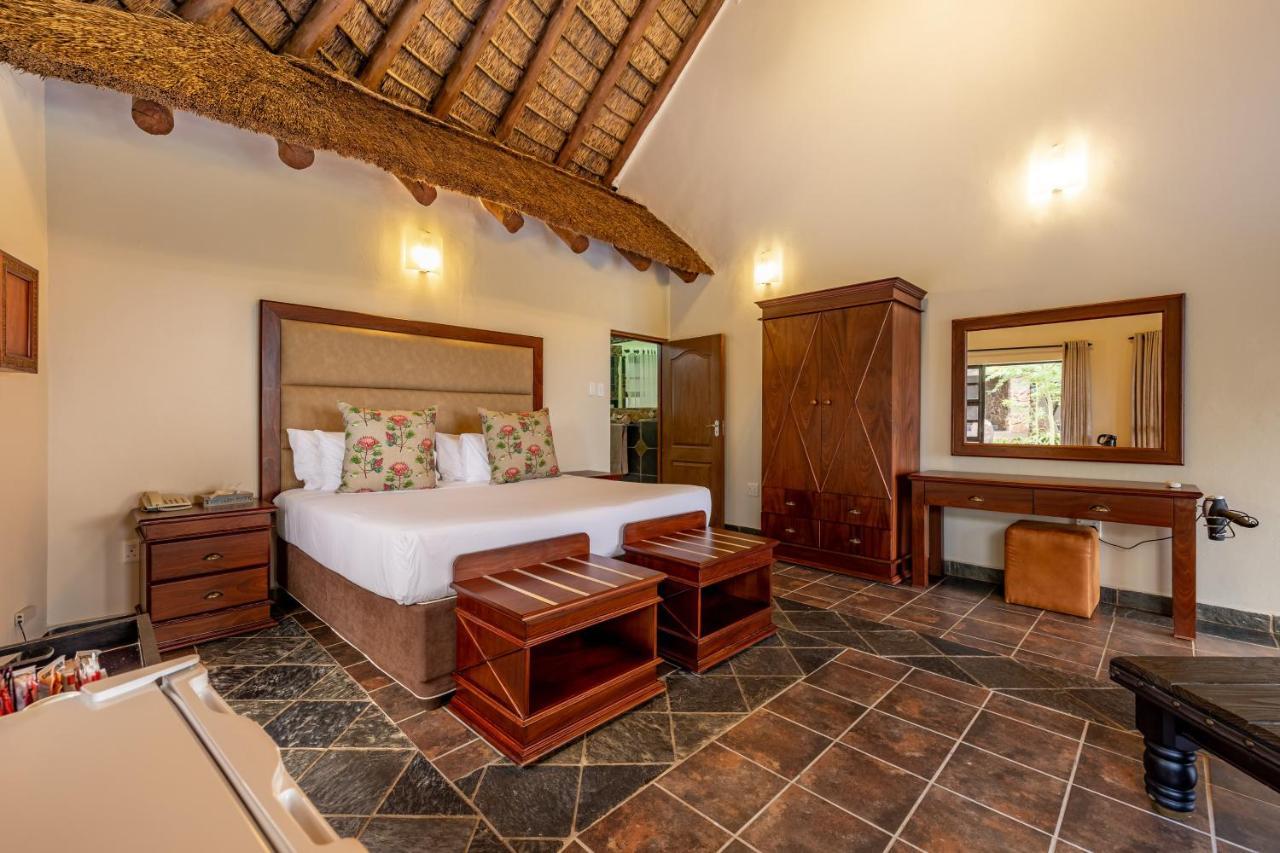 Zulu Nyala Game Lodge Hluhluwe Exterior foto