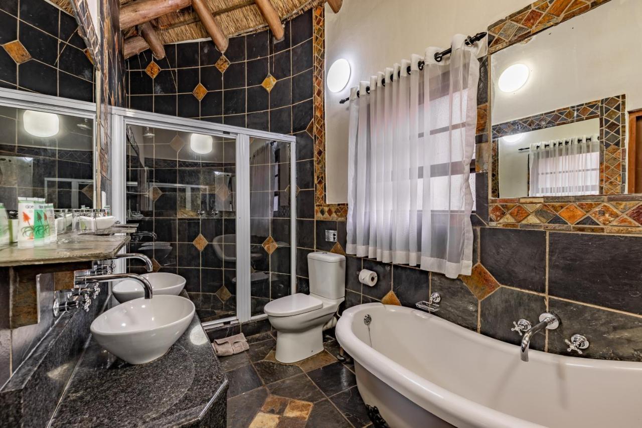 Zulu Nyala Game Lodge Hluhluwe Exterior foto